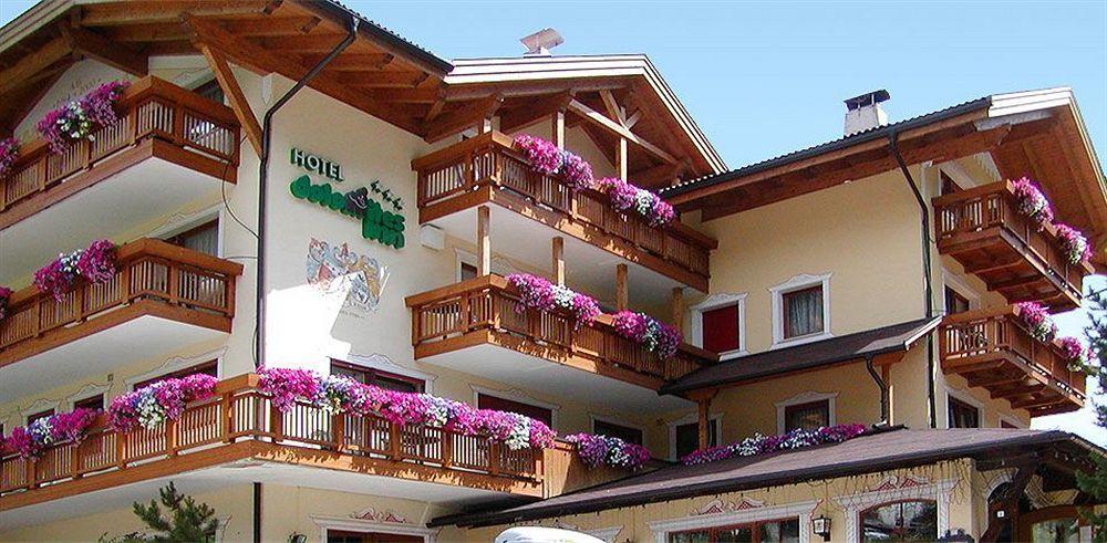 Hotel Dolomites Inn Canazei Exterior foto
